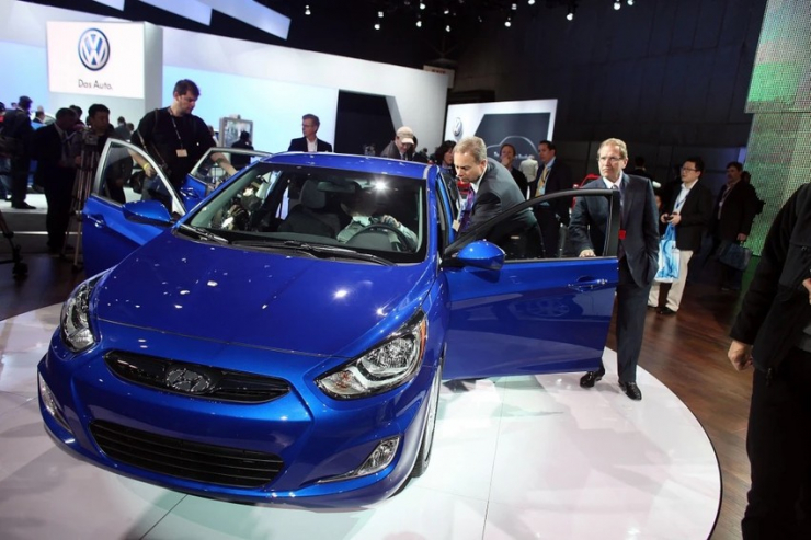 1686200660-canh-giac-voi-3-doi-xe-hyundai-accent-da-qua-su-dung-2012-7848-width850height567-1 Cảnh giác với 3 đời xe Hyundai Accent đã qua sử dụng - 3