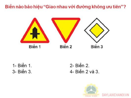 600-cau-hoi-ly-thuyet-lai-xe-386-533x400-3 600-cau-hoi-ly-thuyet-lai-xe-386